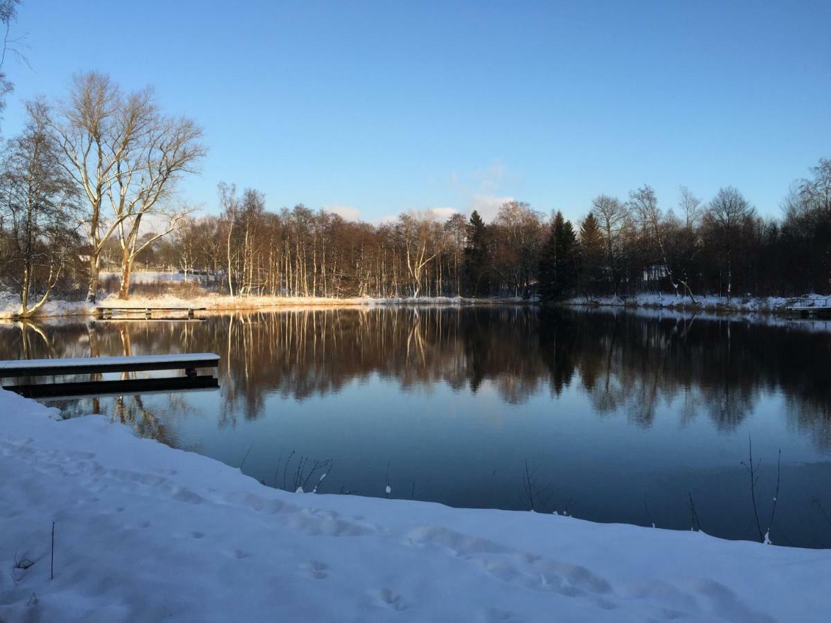 Ferienhaus Am Menzerather Weiher Моншау Екстер'єр фото