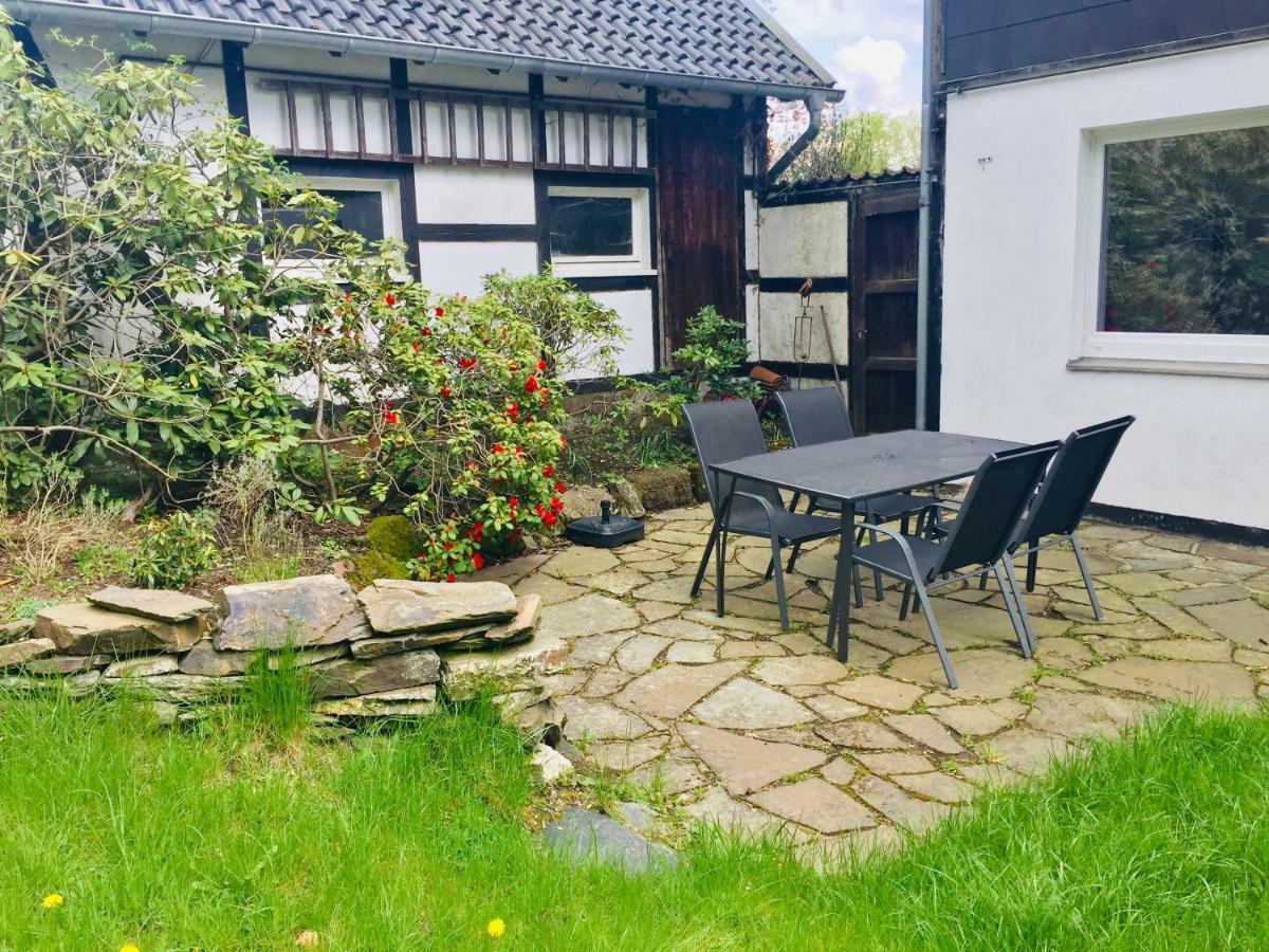 Ferienhaus Am Menzerather Weiher Моншау Екстер'єр фото