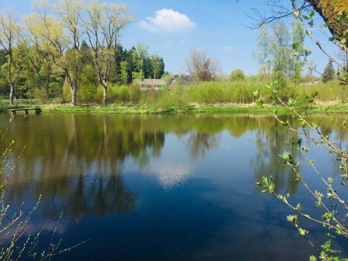 Ferienhaus Am Menzerather Weiher Моншау Екстер'єр фото